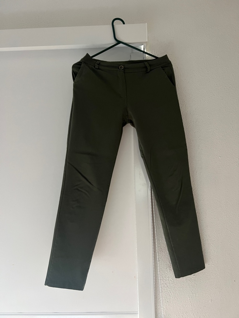 Men's Olive Green Slim Chinos